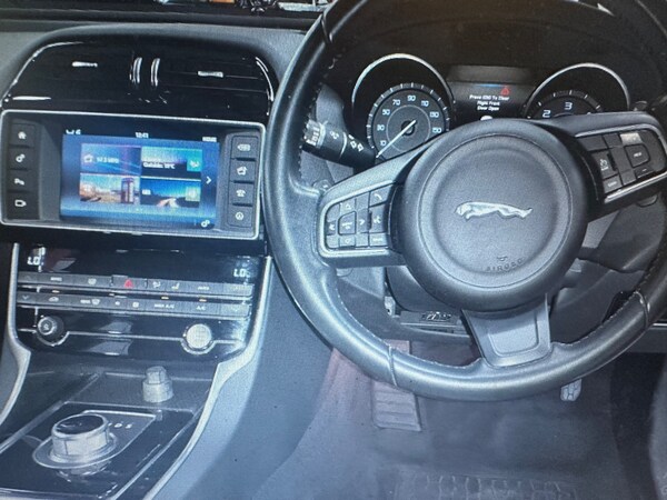 Used Jaguar XE 2016 for sale - 75598524: Photo 6