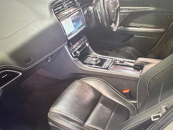 Used Jaguar XE 2019 for sale - 78201504: Photo