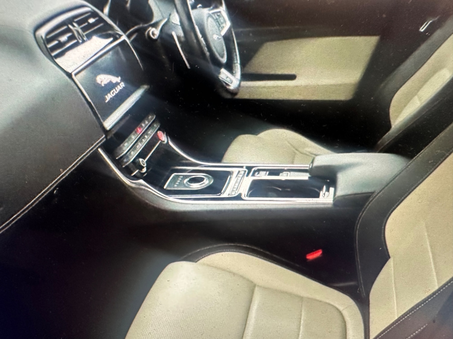 Used Jaguar XE 2019 for sale - 78150418: Photo 3