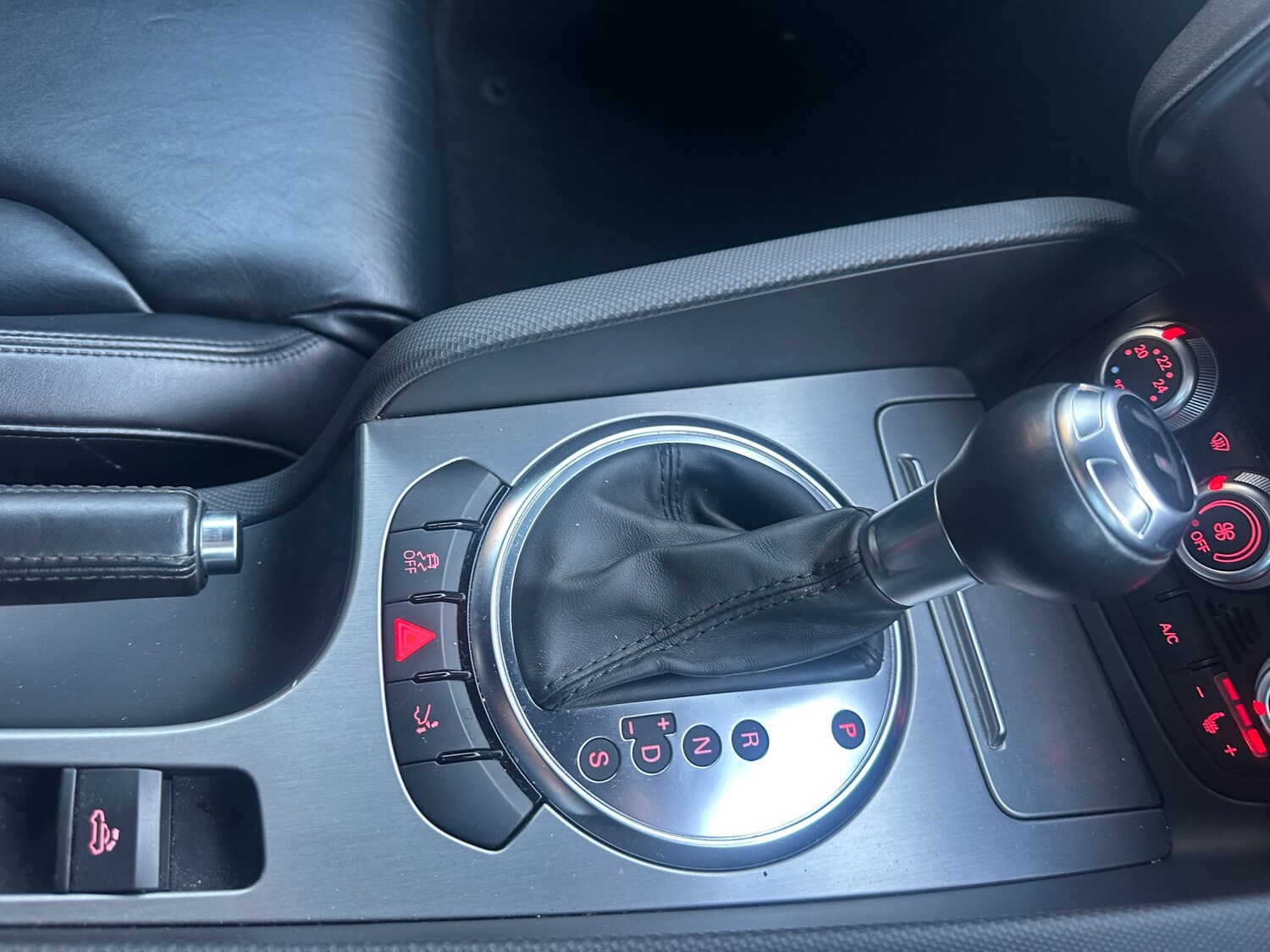 Used Audi TT 2014 for sale - 77878699: Photo 32