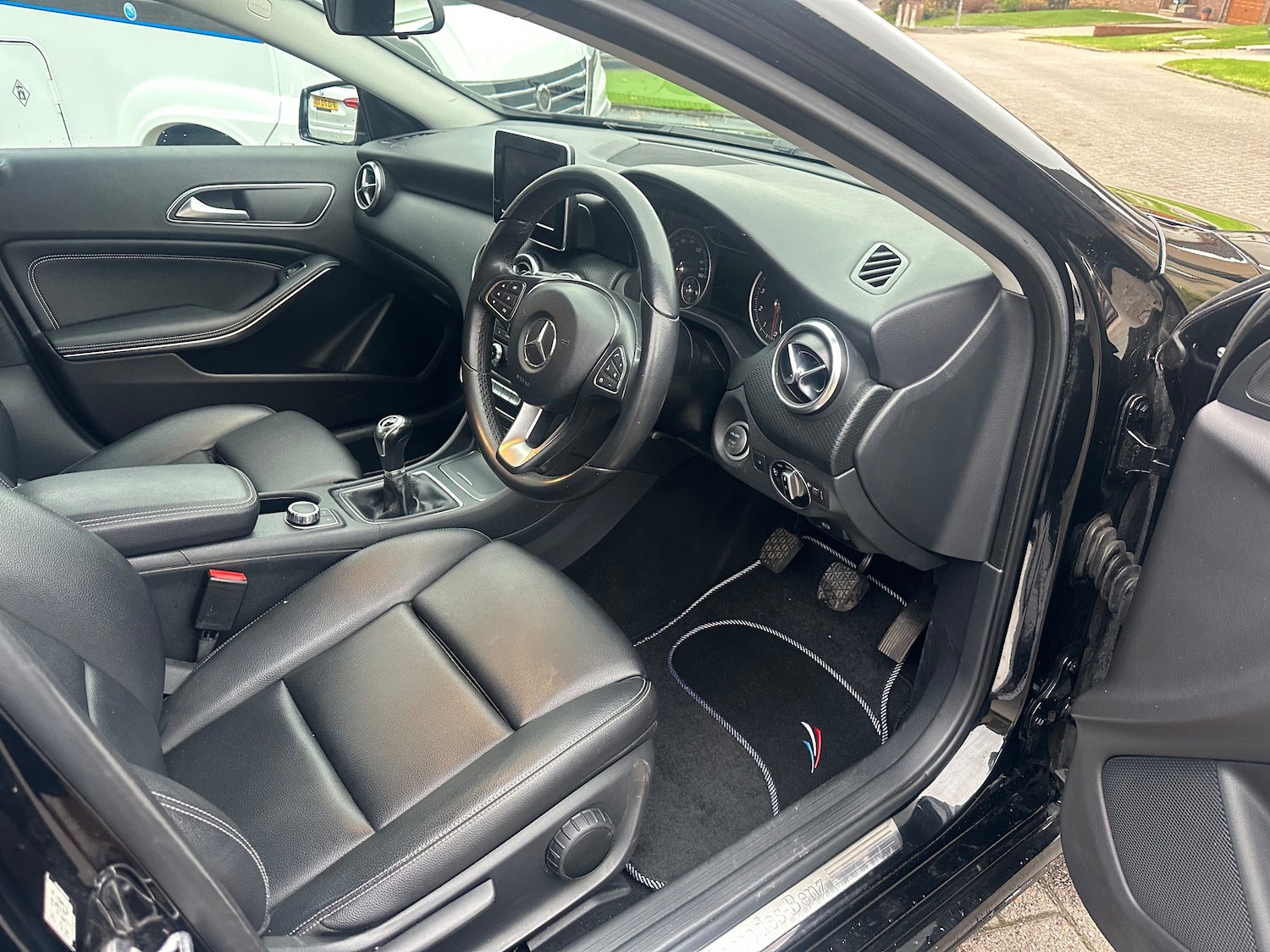 Used Mercedes-Benz A-Class 2017 for sale - 76653840: Photo 22