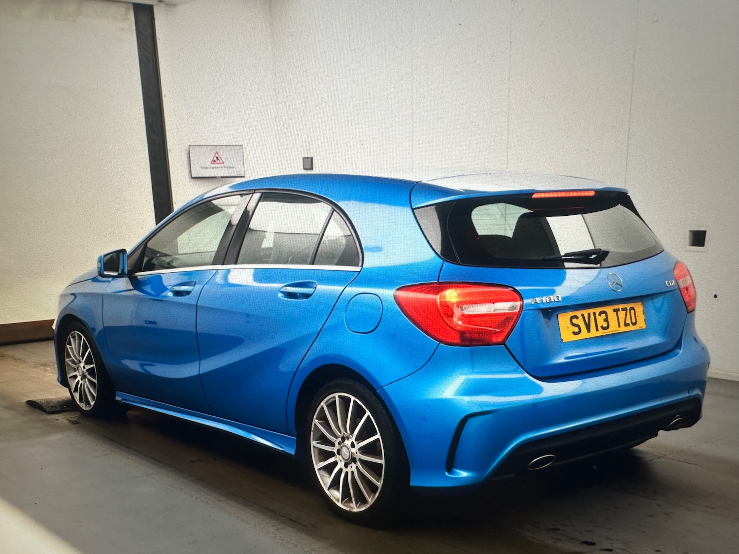 Used Mercedes-Benz A-Class 2013 for sale - 77200764: Photo 2