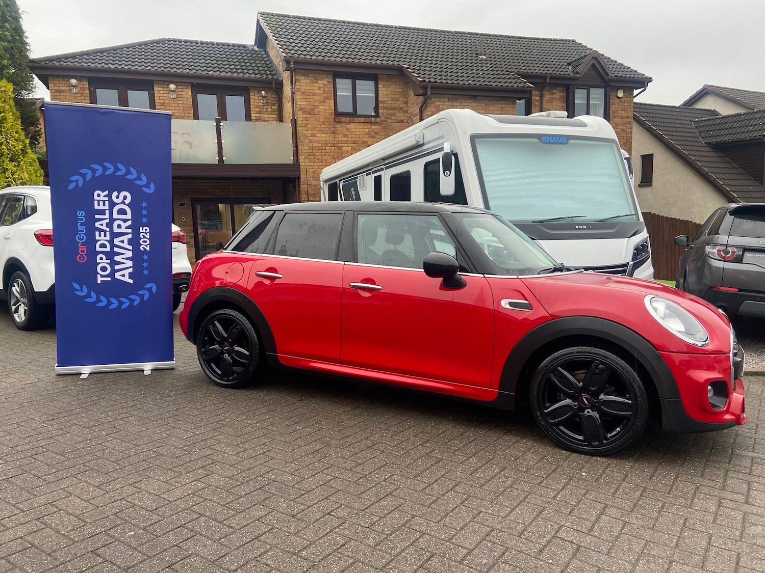 Used MINI Hatch 2018 for sale - 76807761: Photo 2