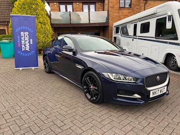 Used Jaguar XE 2017 for sale - 79341679: Photo