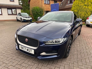 Used Jaguar XE 2017 for sale - 79341679: Photo