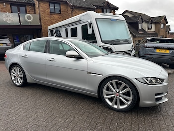 Used Jaguar XE 2016 for sale - 77692008: Photo