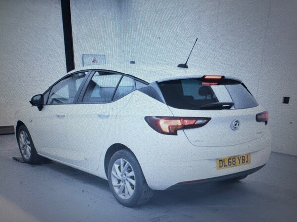 Used Vauxhall Astra 2018 for sale - 75196619: Photo 3