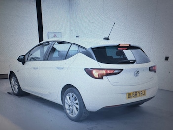 Used Vauxhall Astra 2018 for sale - 75196619: Photo