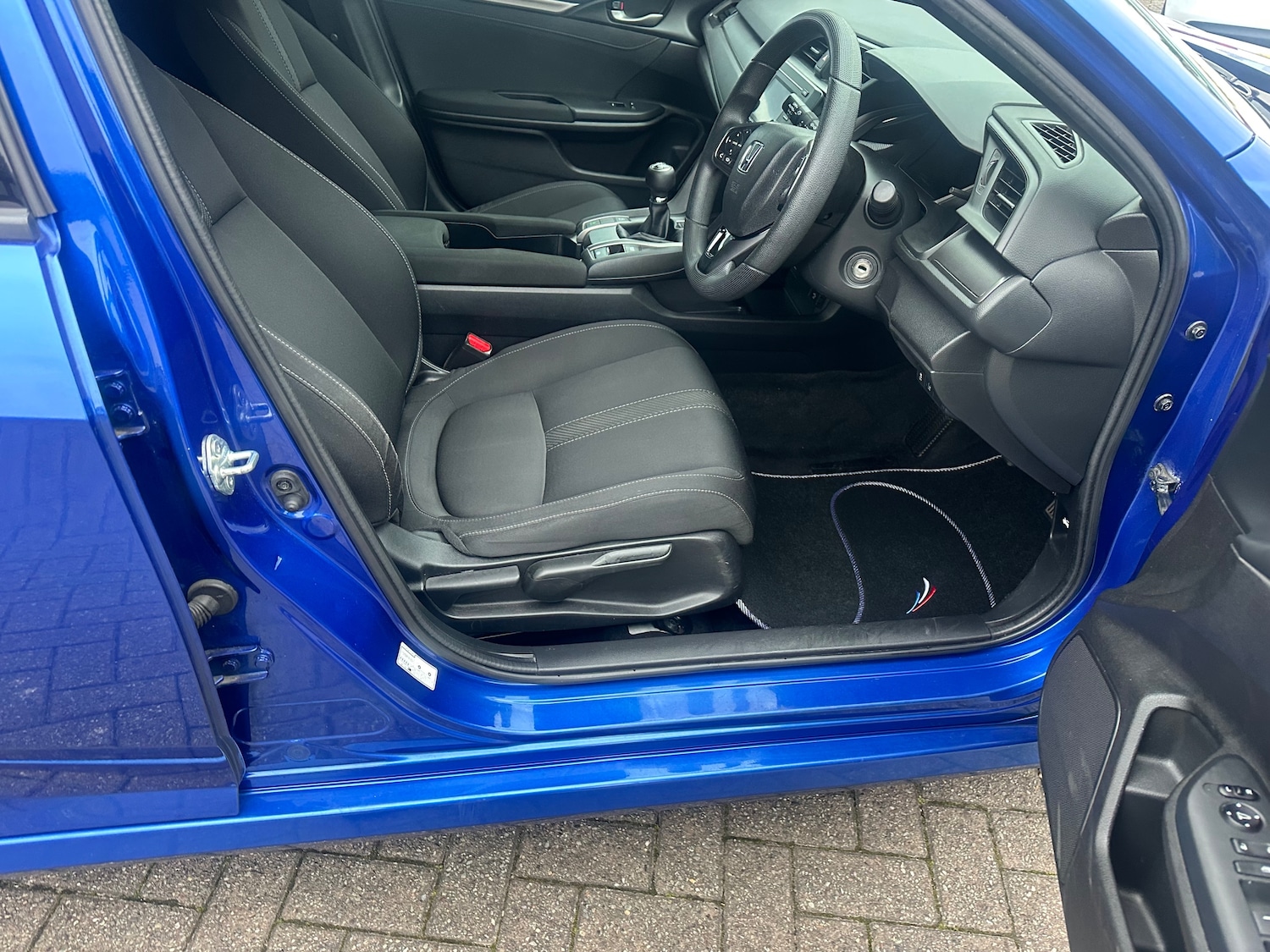 Used Honda Civic 2018 for sale - 76305317: Photo 12