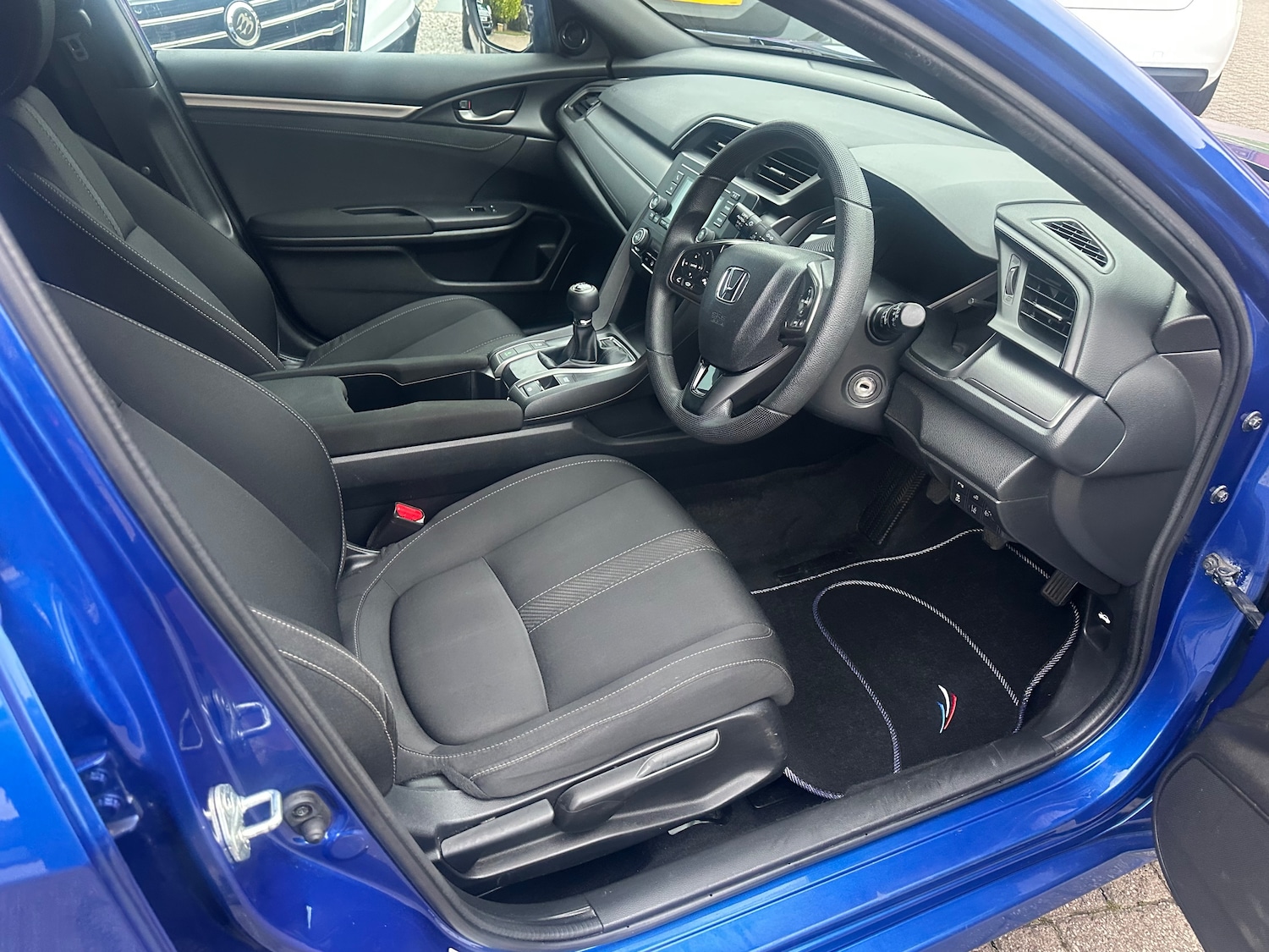 Used Honda Civic 2018 for sale - 76305317: Photo 19