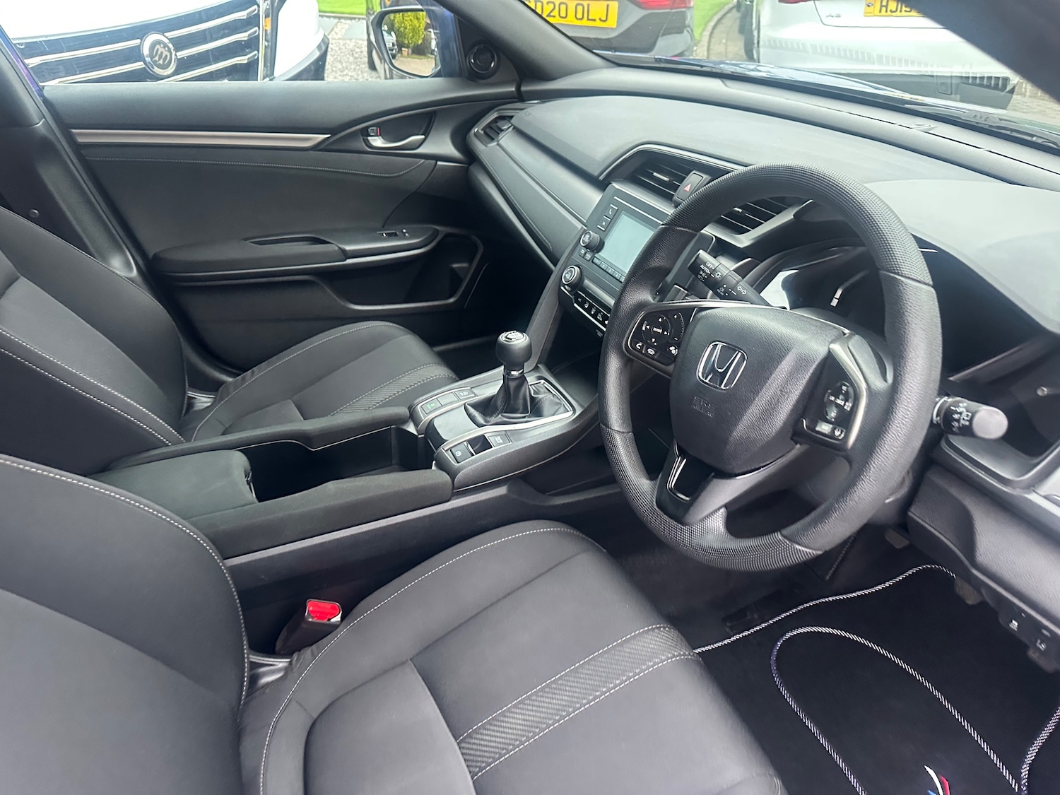 Used Honda Civic 2018 for sale - 76305317: Photo 20