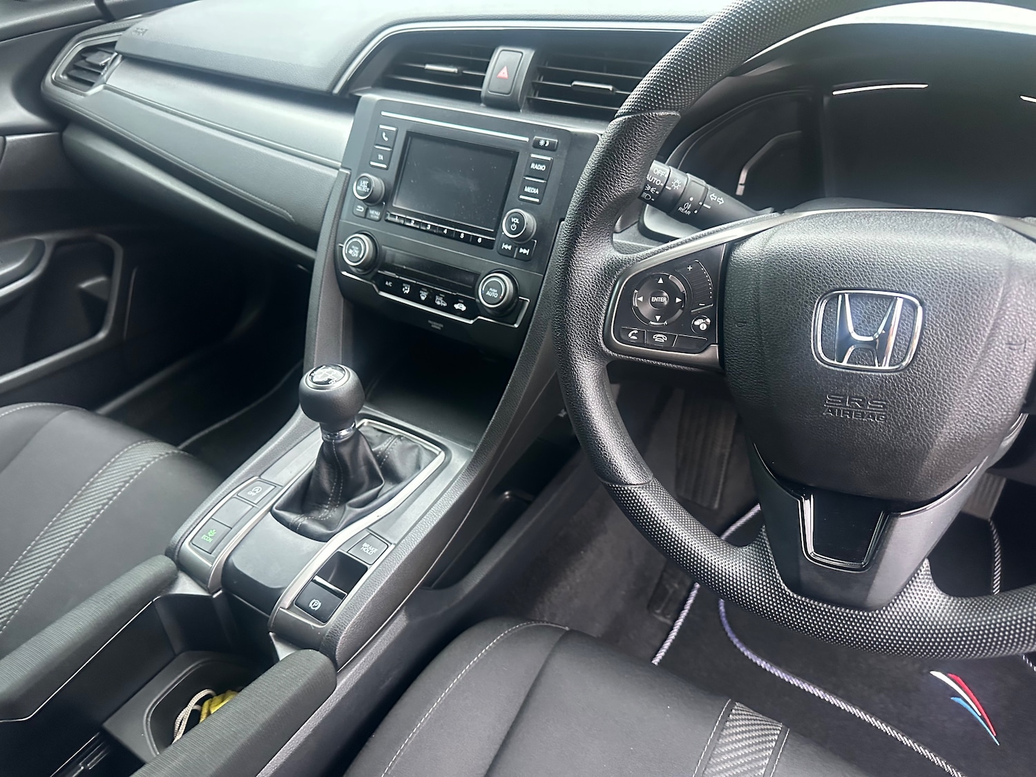 Used Honda Civic 2018 for sale - 76305317: Photo 30