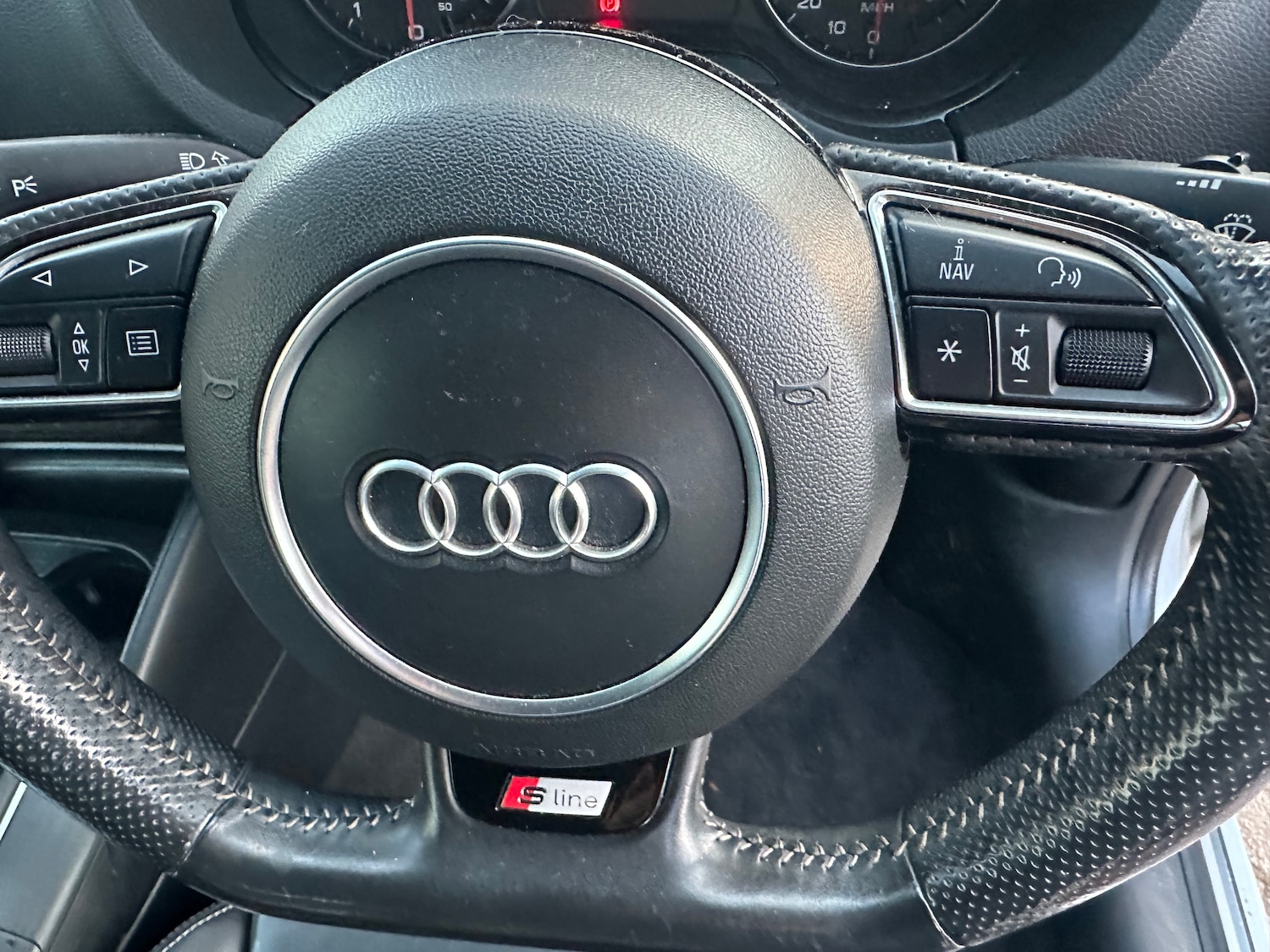 Used Audi A3 Cabriolet 2014 for sale - 77350481: Photo 13