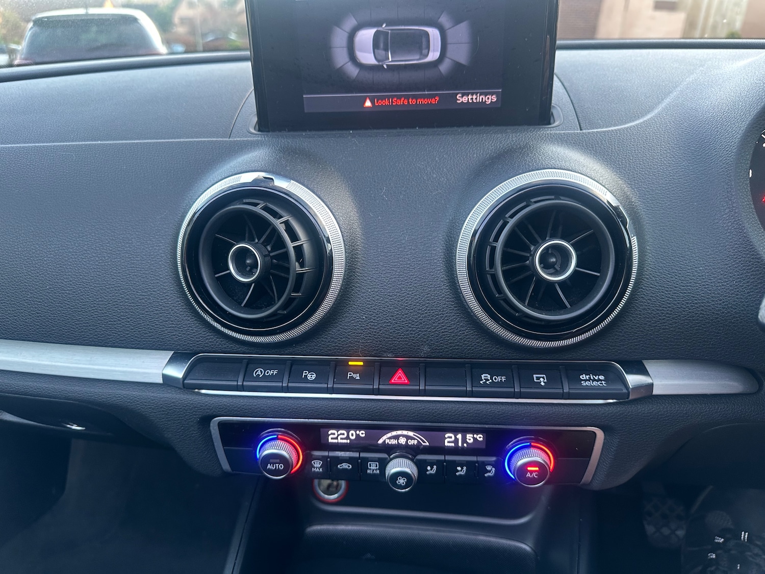 Used Audi A3 Cabriolet 2014 for sale - 77350481: Photo 33