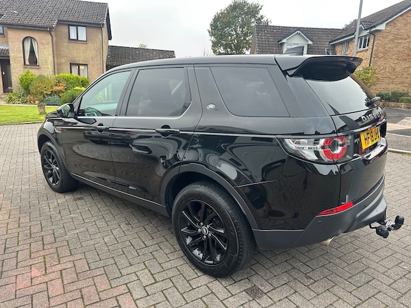 Used Land Rover Discovery Sport 2018 for sale - 76273795: Photo 12