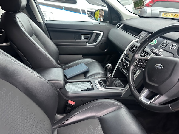 Used Land Rover Discovery Sport 2018 for sale - 76273795: Photo 22