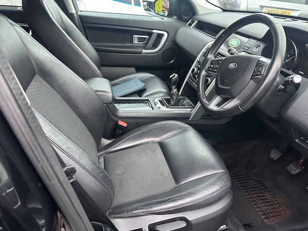 Used Land Rover Discovery Sport 2018 for sale - 76273795: Photo 42