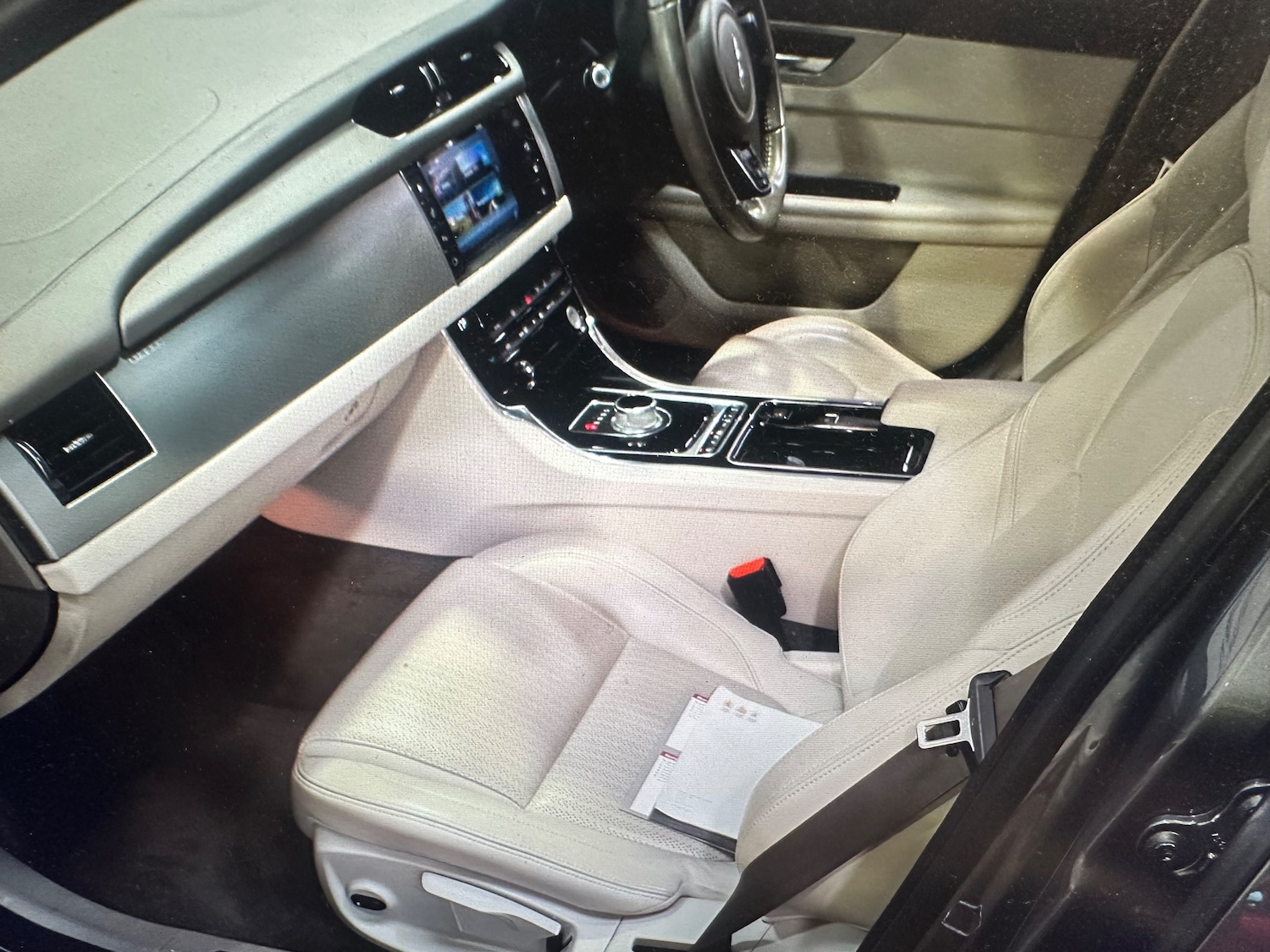 Used Jaguar XF 2016 for sale - 78201502: Photo 4