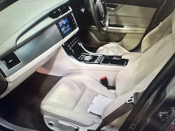 Used Jaguar XF 2016 for sale - 78201502: Photo