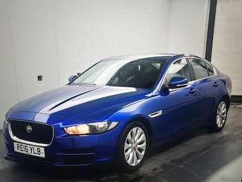 Used Jaguar XE 2016 for sale - 77200771: Photo