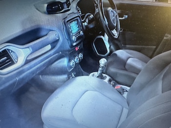 Used Jeep Renegade 2016 for sale - 76165123: Photo 4