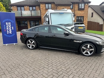 2016 (16) - R-SPORT 4-Door
