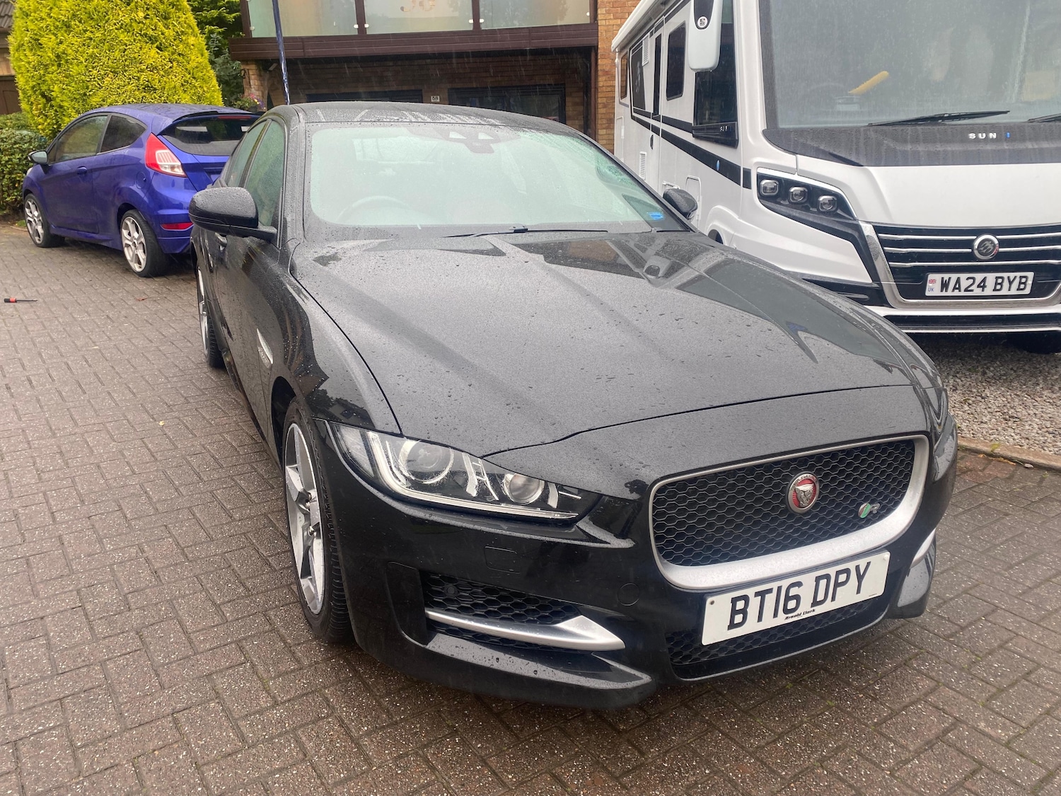 Used Jaguar XE 2016 for sale - 76249529: Photo 9