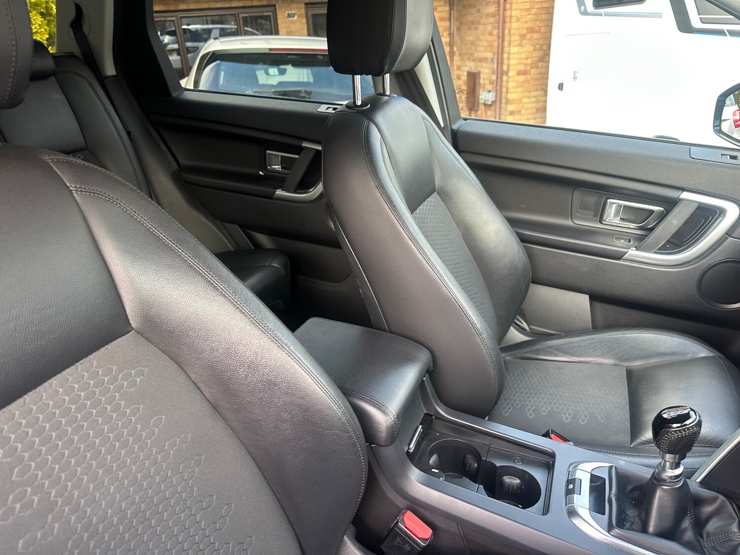 Used Land Rover Discovery Sport 2016 for sale - 78124832: Photo 25