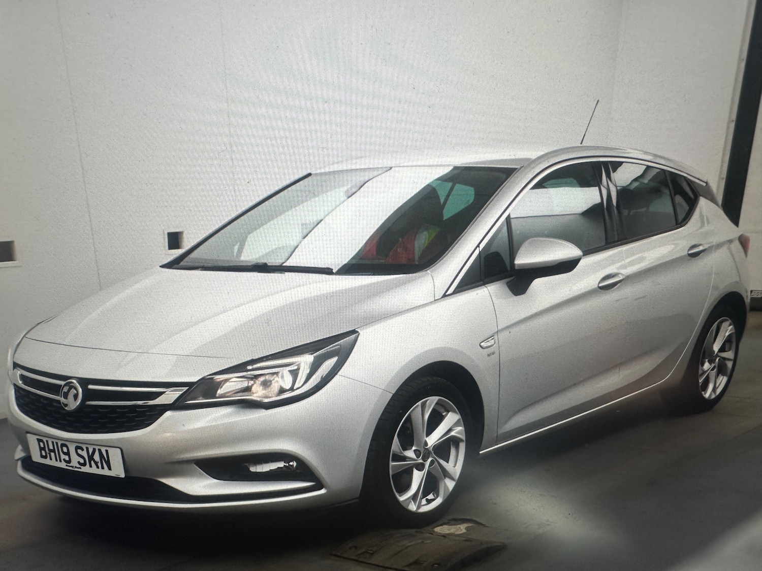 Used Vauxhall Astra 2019 for sale - 78015957: Photo 2