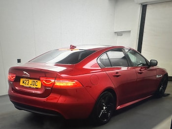 Used Jaguar XE 2016 for sale - 78944569: Photo
