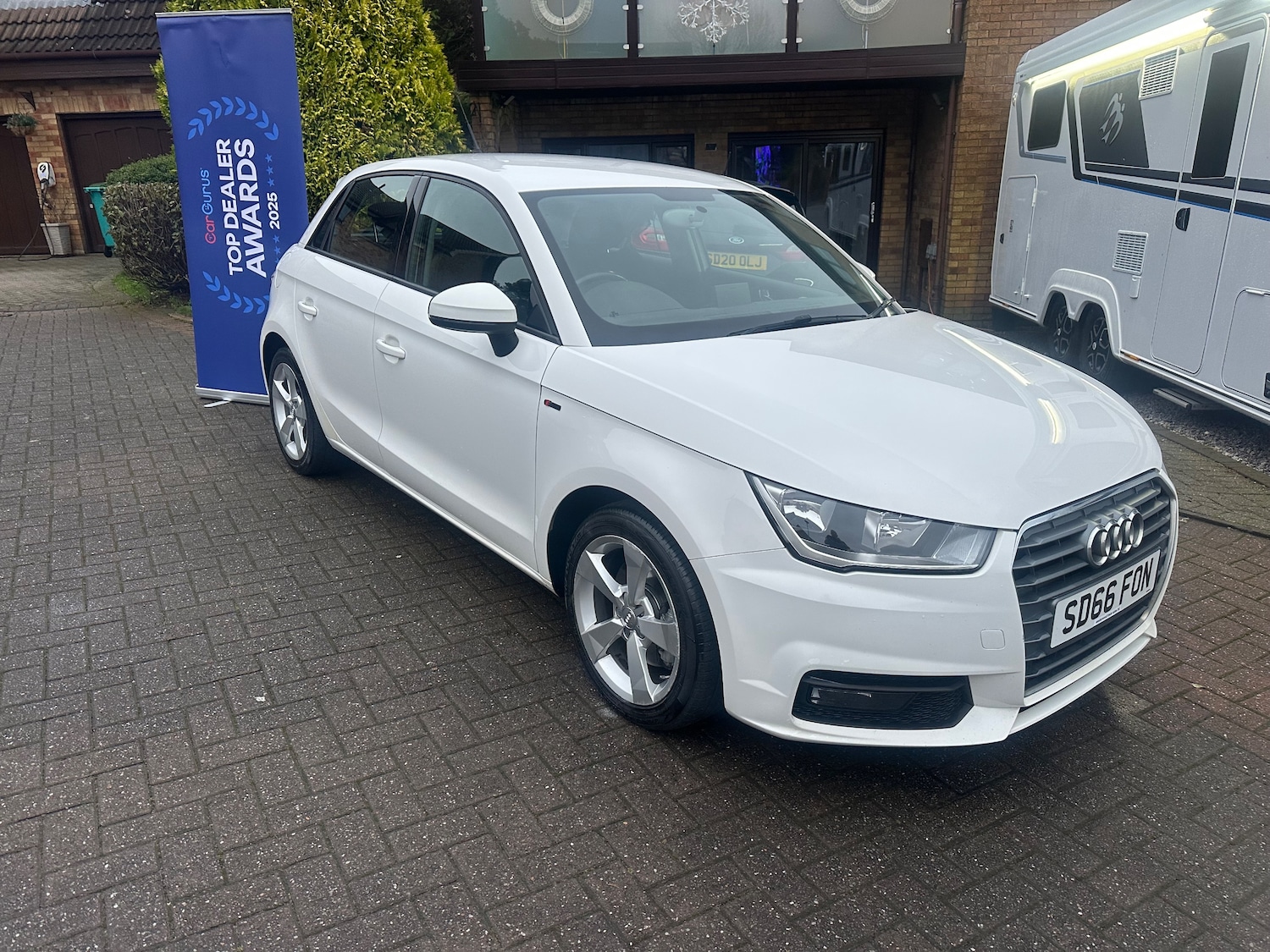 Used Audi A1 2016 for sale - 77033587: Photo 2
