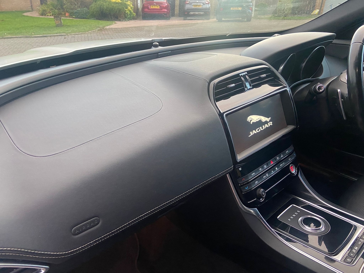 Used Jaguar XE 2019 for sale - 76557788: Photo 13