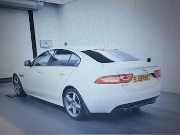 Used Jaguar XE 2019 for sale - 76557788: Photo