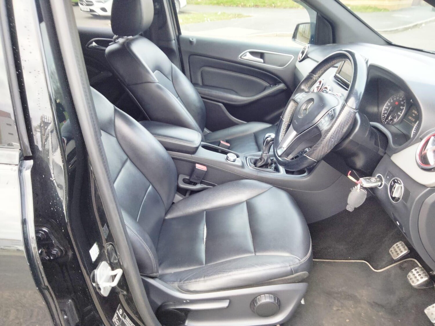 Used Mercedes-Benz B Class 2012 for sale - 77647585: Photo 39