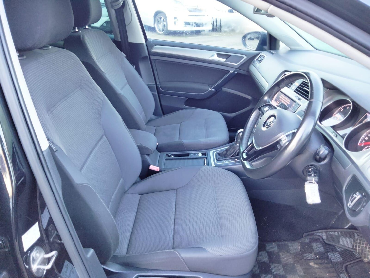 Used Volkswagen Golf 2025 for sale - 76667398: Photo 41