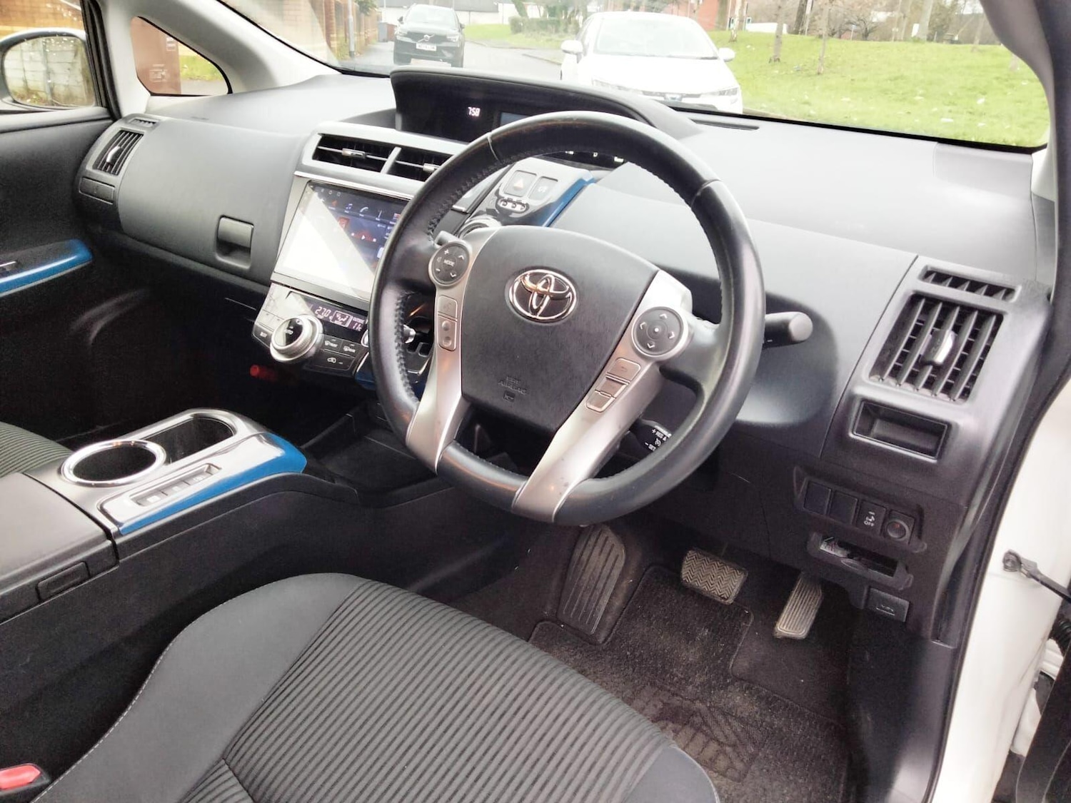 Used Toyota Prius+ for sale - 76735277: Photo 26