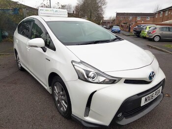 Used Toyota Prius+ 2016 for sale - 76735277: Photo