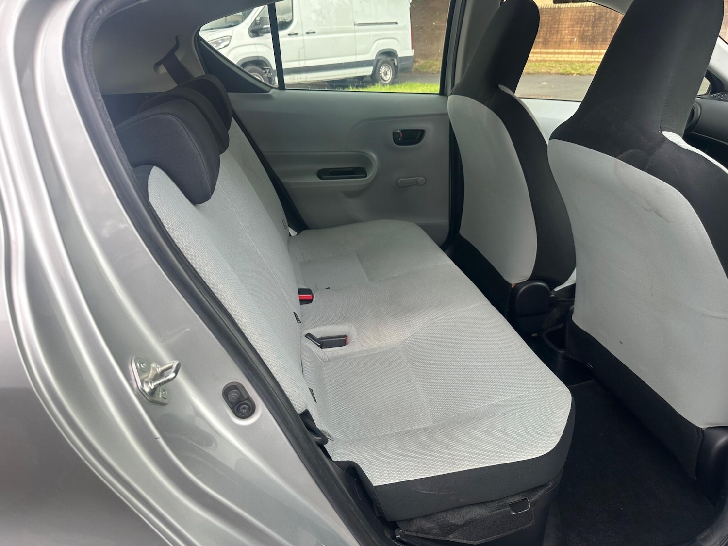 Used Toyota Aqua for sale - 77647571: Photo 27