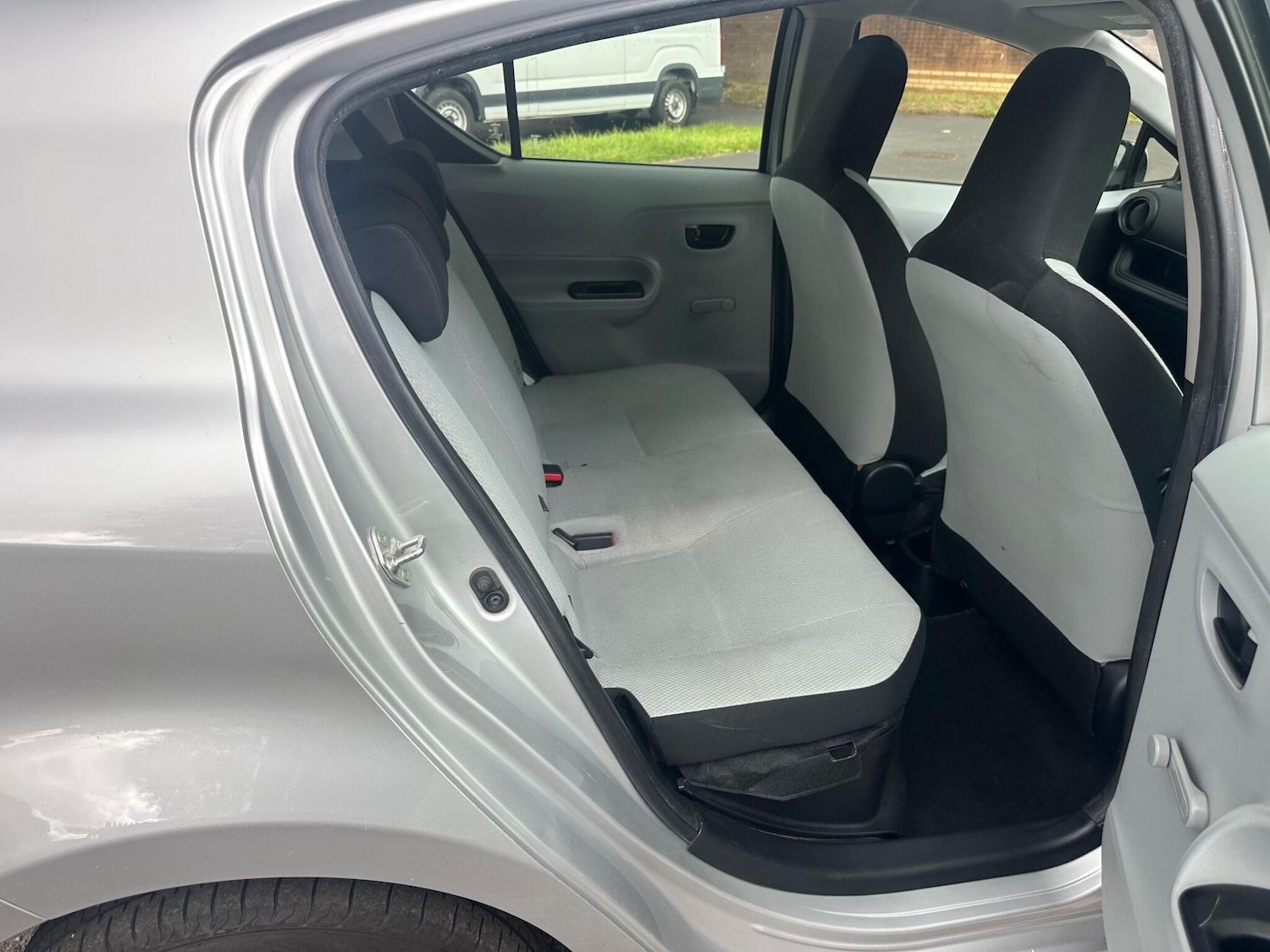 Used Toyota Aqua for sale - 77647571: Photo 28