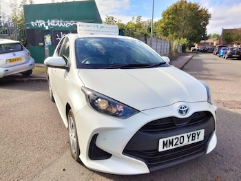 Used Toyota Yaris 2020 for sale - 76839977: Photo