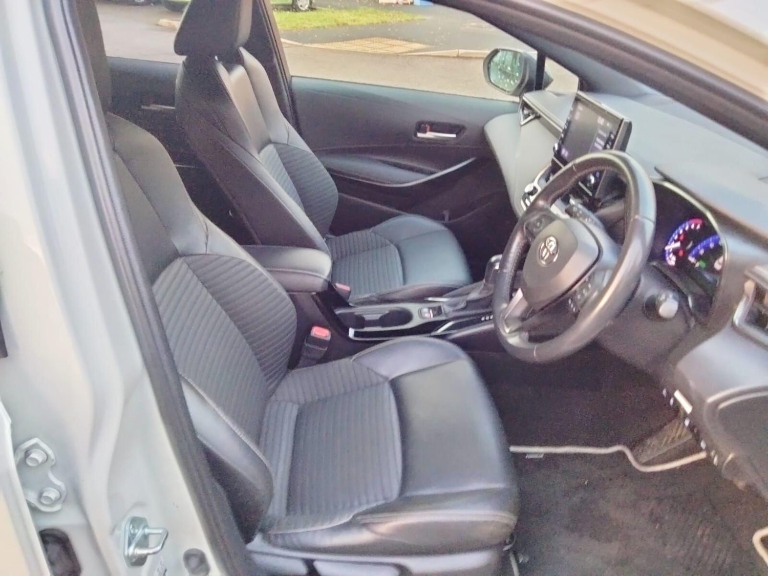 Used Toyota Prius 2025 for sale - 77015405: Photo 42