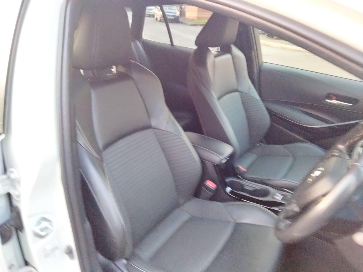 Used Toyota Prius 2025 for sale - 77015405: Photo 47