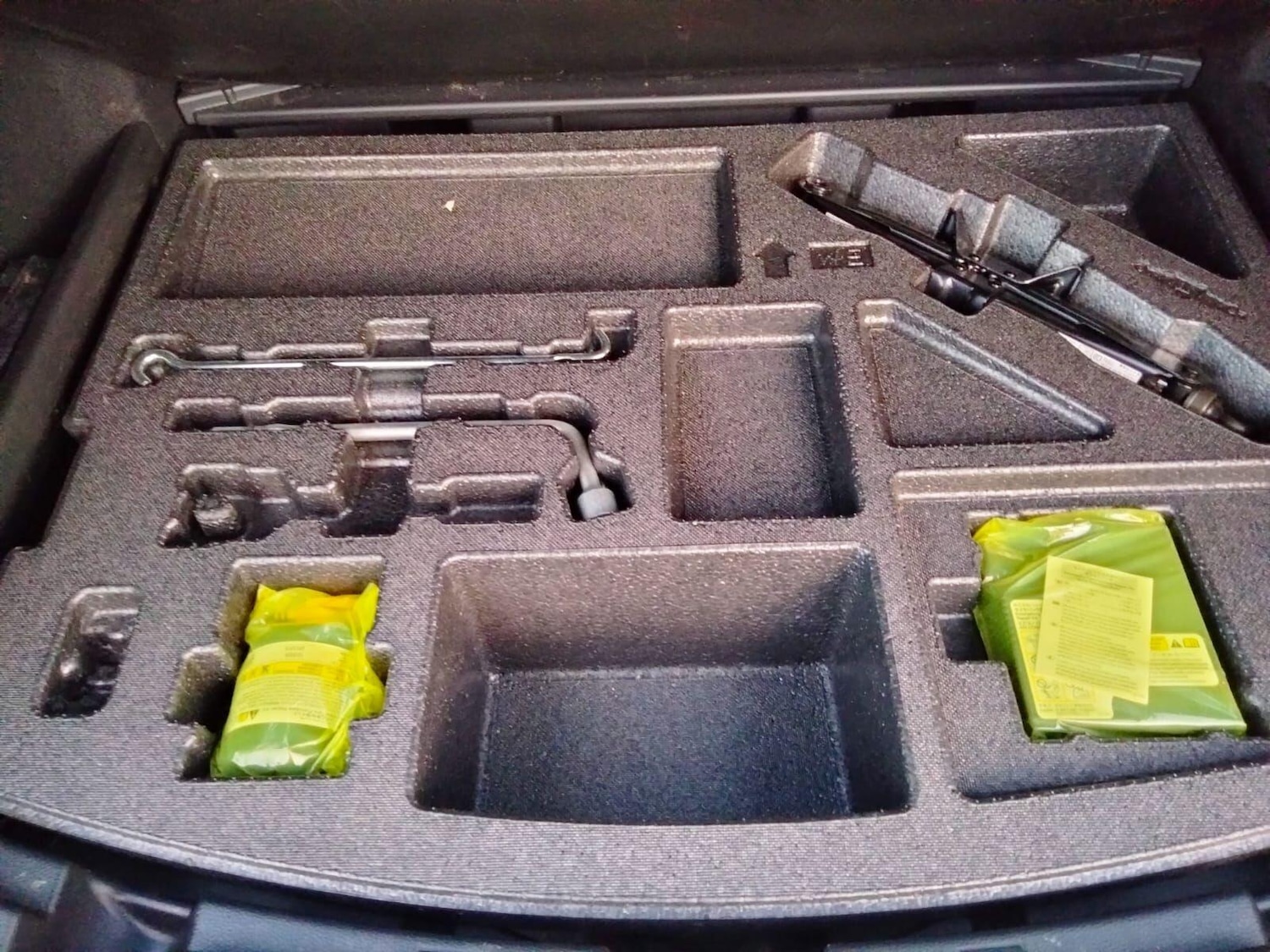 Used Toyota Prius 2025 for sale - 77015405: Photo 50