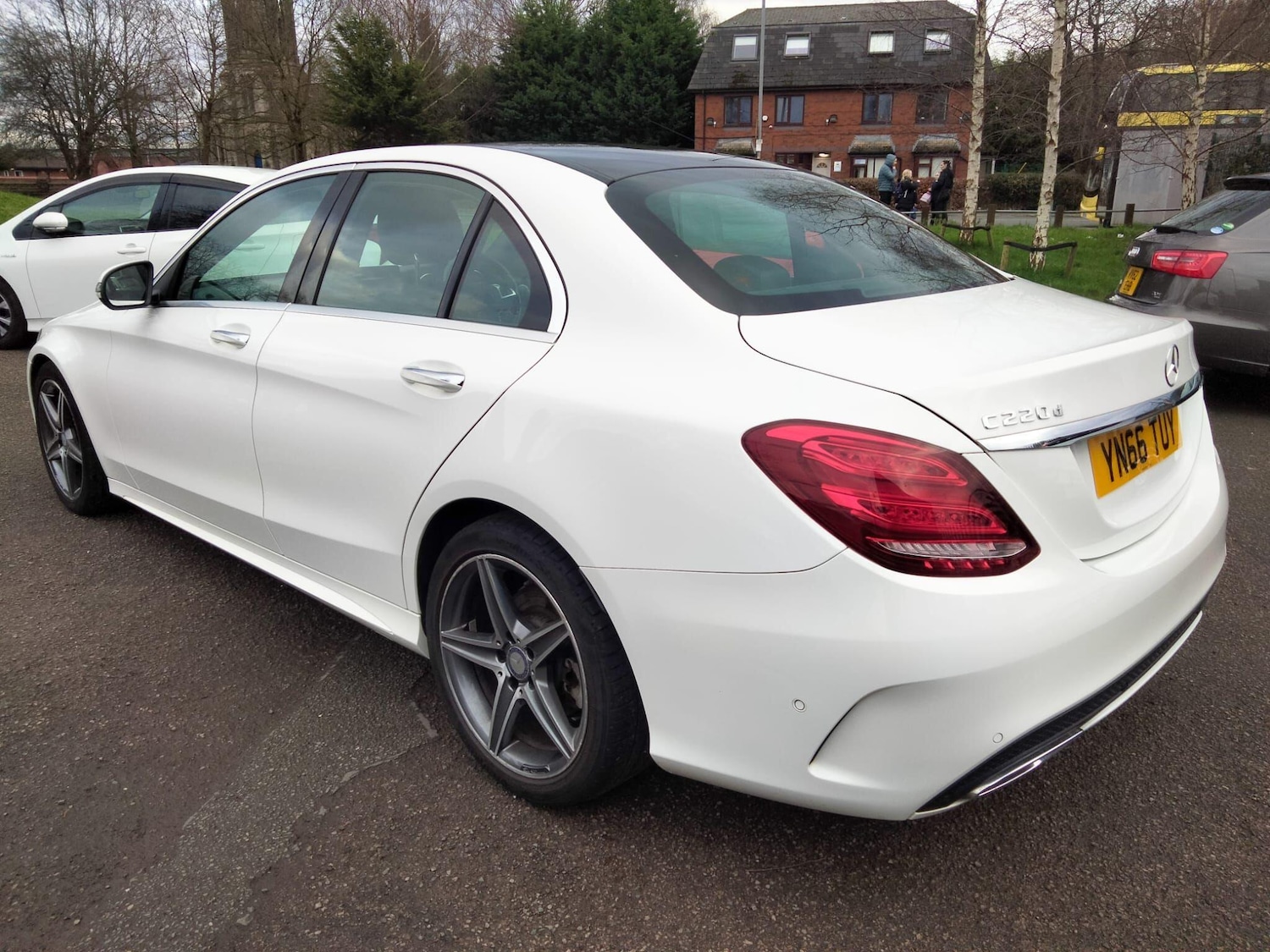 Used Mercedes-Benz C Class 2016 for sale - 77709955: Photo 10