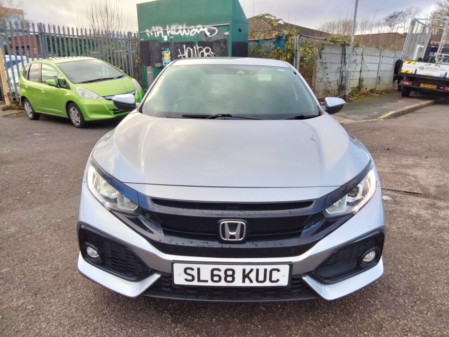 Used Honda Civic 2018 for sale - 76899511: Photo 3