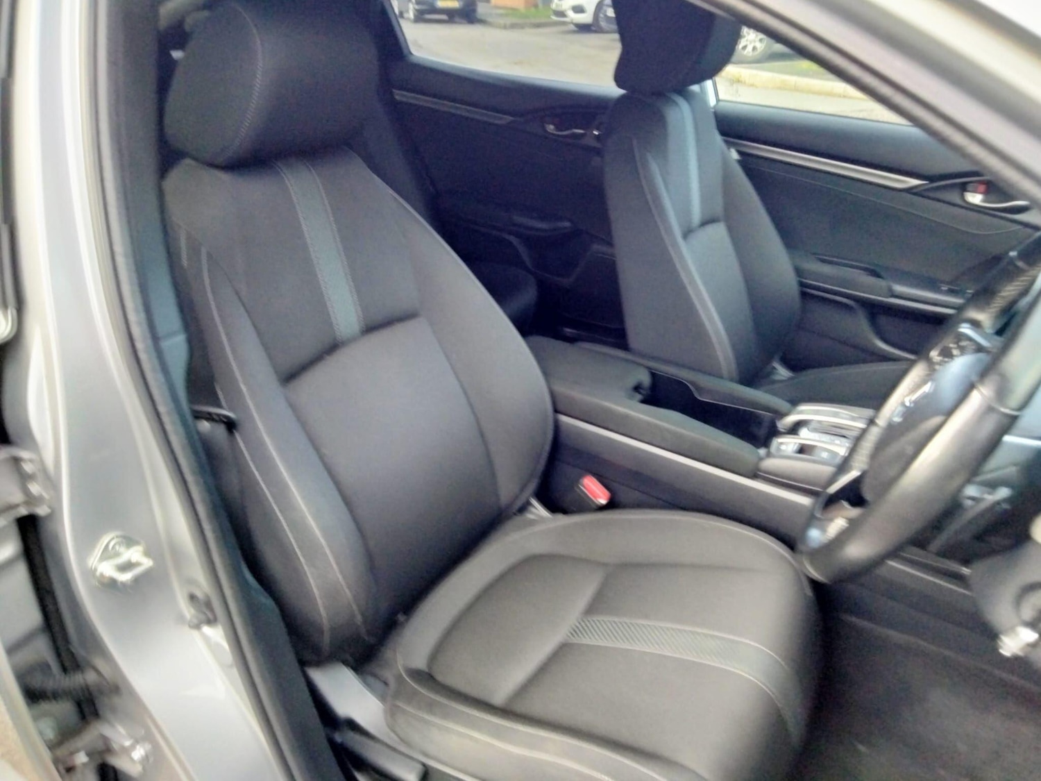 Used Honda Civic 2018 for sale - 76899511: Photo 34