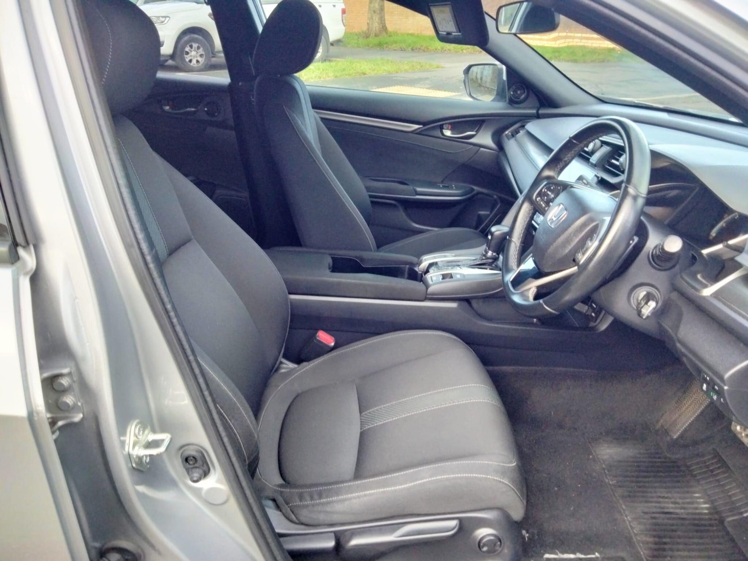 Used Honda Civic 2018 for sale - 76899511: Photo 39