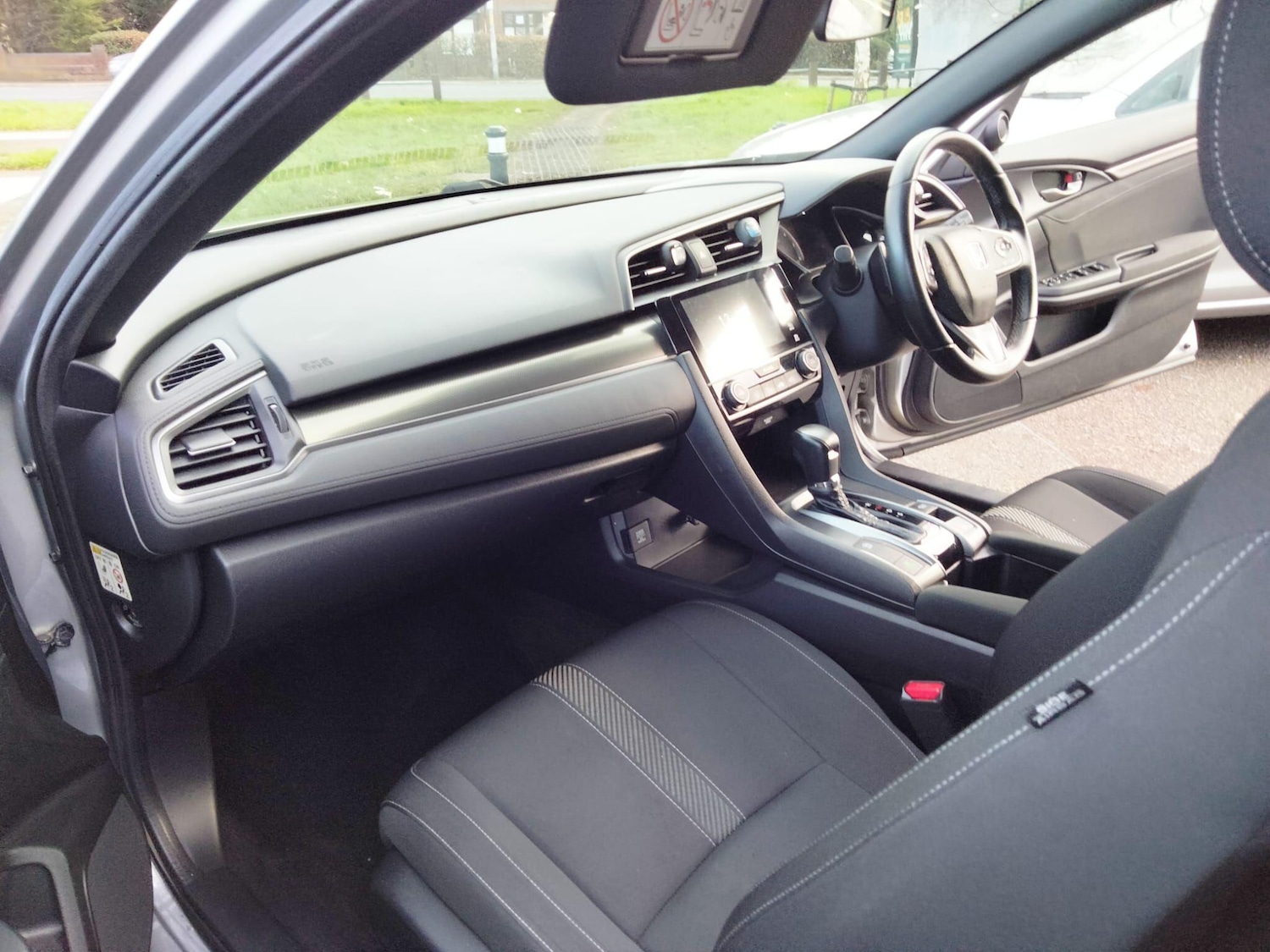 Used Honda Civic 2018 for sale - 76899511: Photo 42