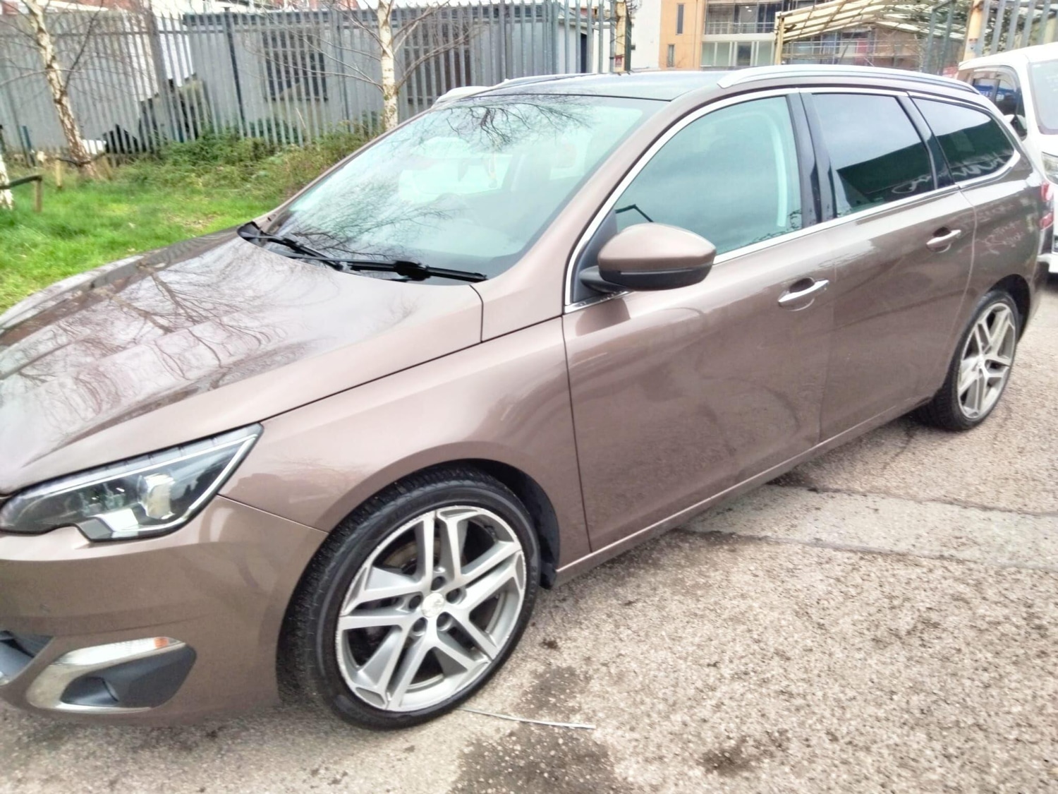 Used Peugeot 308 2014 for sale - 77670994: Photo 14