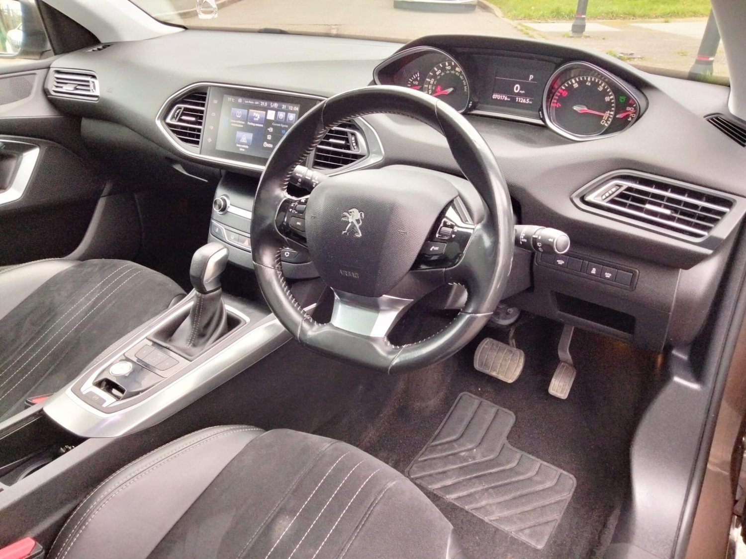 Used Peugeot 308 2014 for sale - 77670994: Photo 27